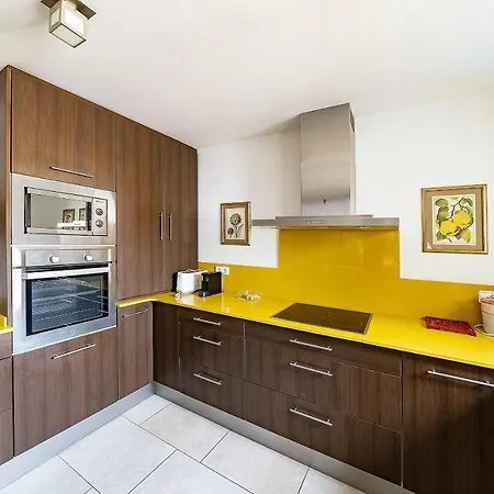 Tee & Sea Apartment