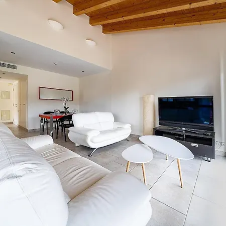 Tee & Sea Apartment *